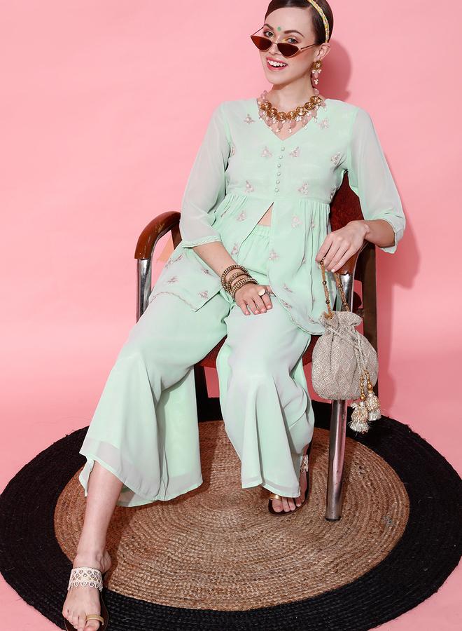 اندو ستريت طقم كورتا بالازو مطرز بالزهور باللون الأخضر مع تفاصيل خيوط من ستريت - Image 1