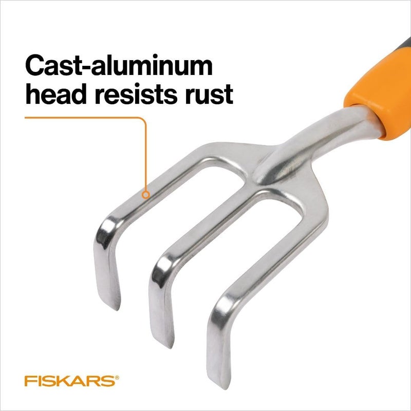 Fiskars محراث إيرغو للحفر، تهوية التربة، وإزالة الأعشاب الضارة، أداة حديقة ثقيلة الوزن مع ثقب للتعليق - Image 3