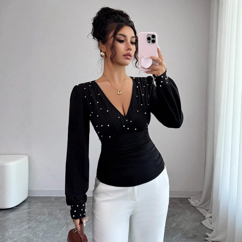 تيشيرت نسائي بياقة V وأكمام طويلة مع خرز لؤلؤي - Image 1