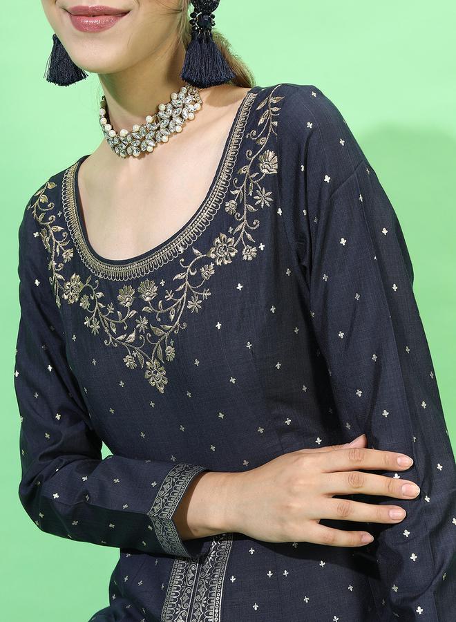 فيشود ستايلى: كورتا كحلي مطرز مع بالازو للسيدات - Image 4