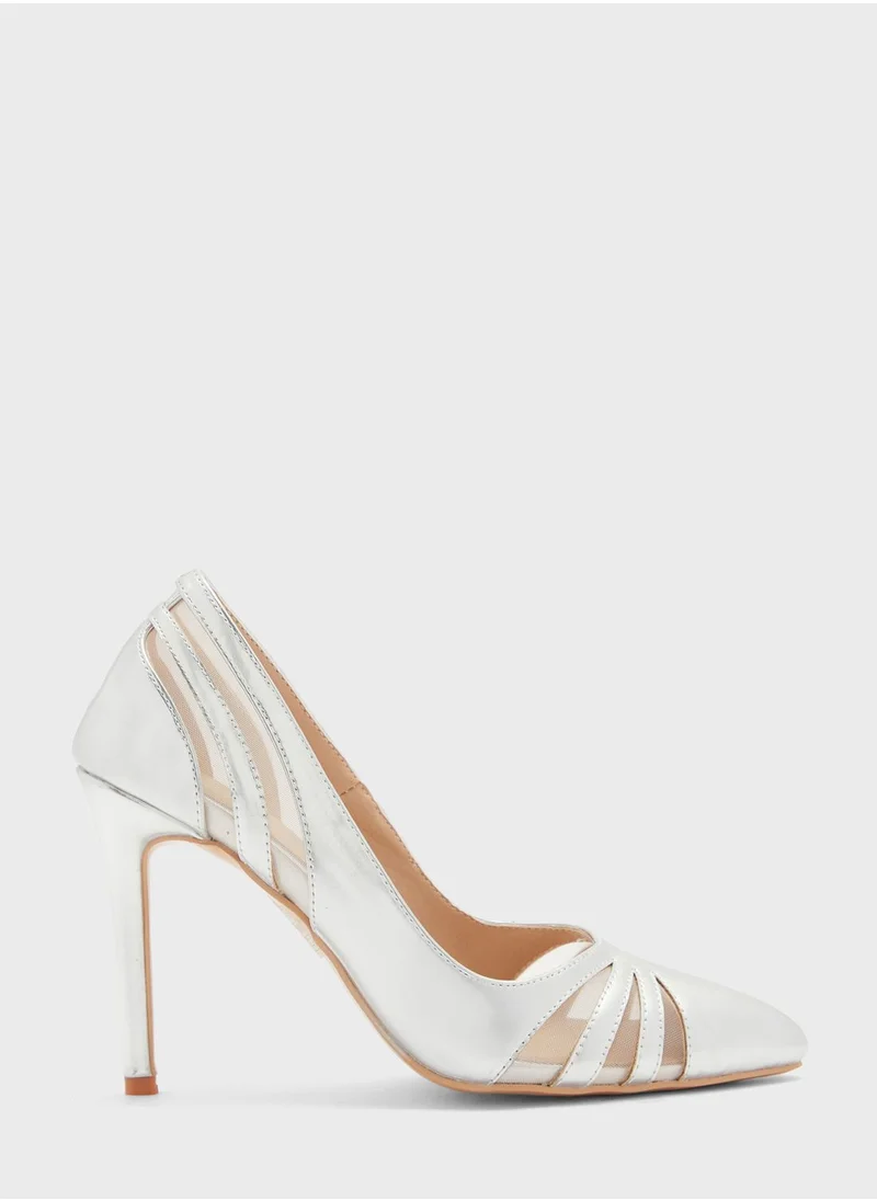 Khizana Cutout Detail Pointed Pump