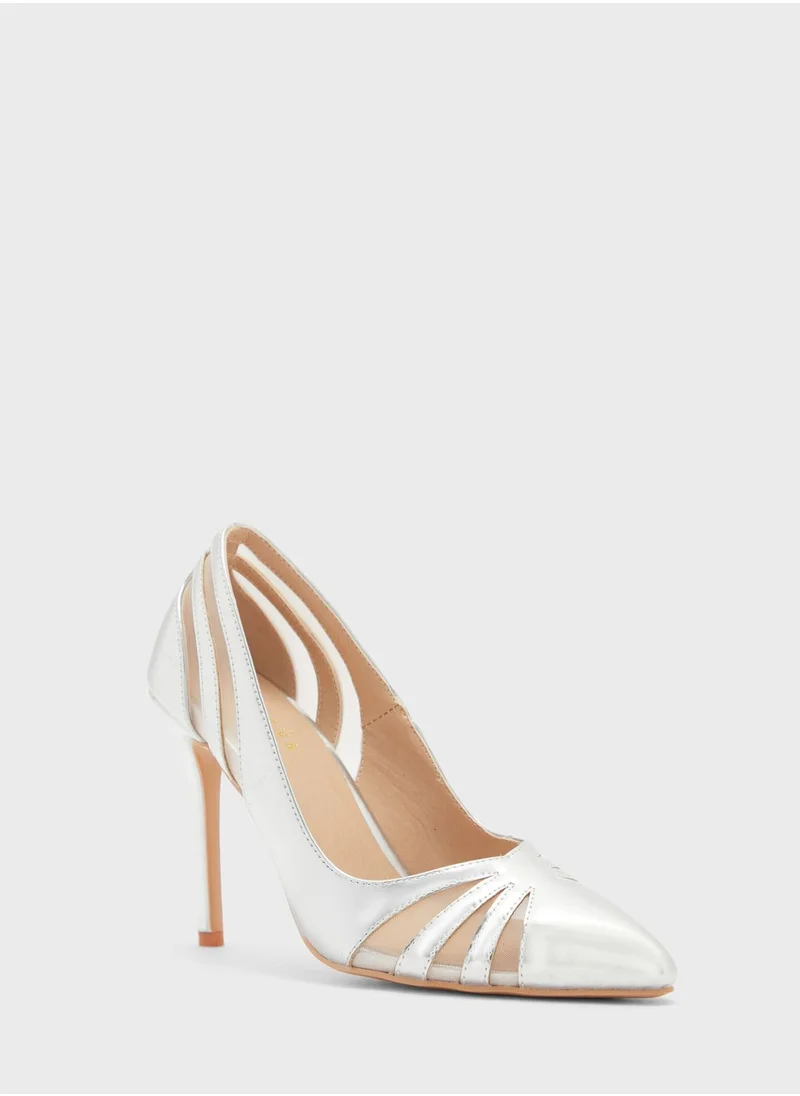 Khizana Cutout Detail Pointed Pump