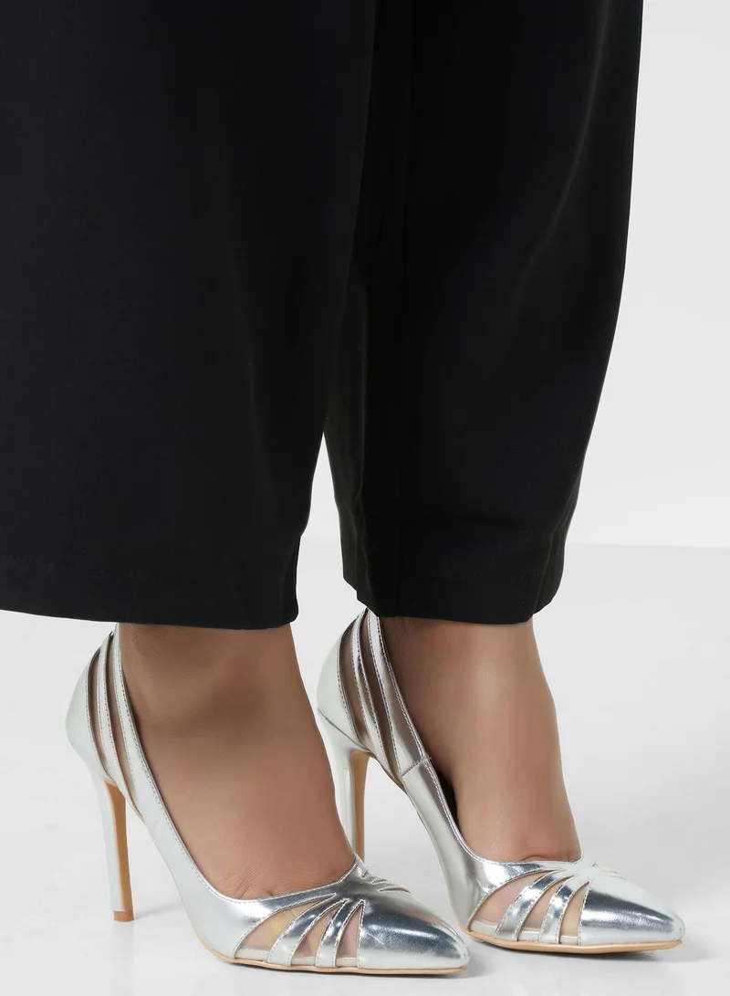 Khizana Cutout Detail Pointed Pump