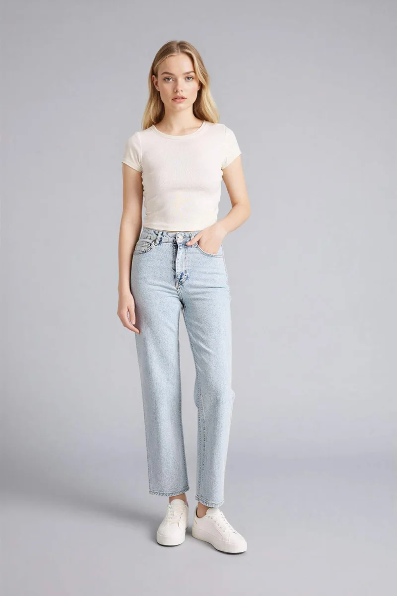 ديفاكتو Straight Fit High Waist Jeans