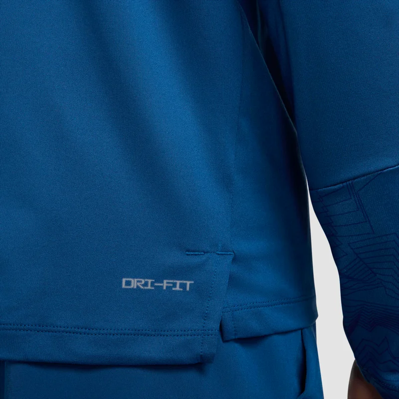 Nike Men's Air Max Dri-FIT 1/4-Zip Top