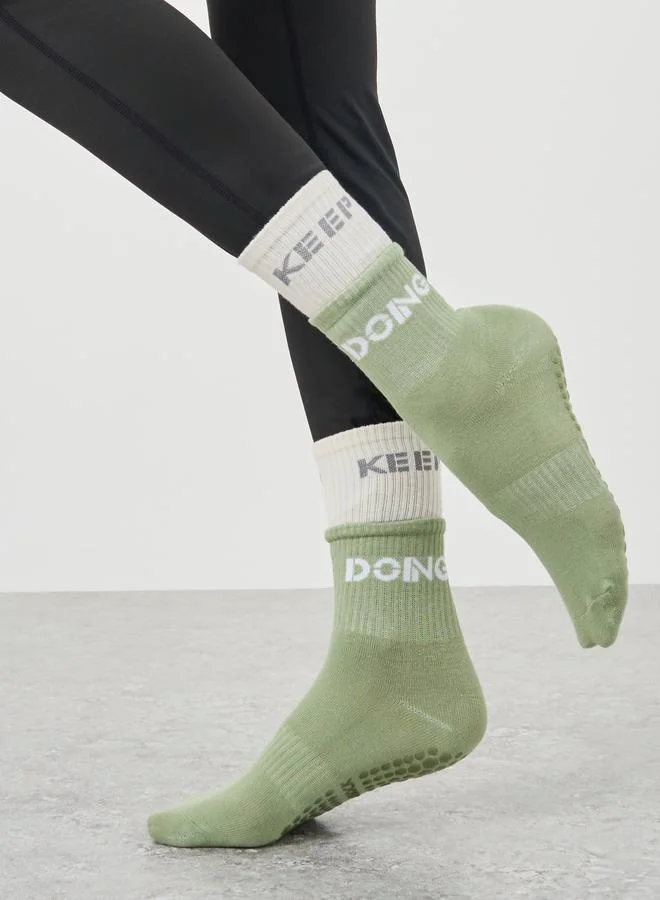 Styli Styli Text Print Sock Over Sock Look Silicon Pad Base Crew Yoga Socks