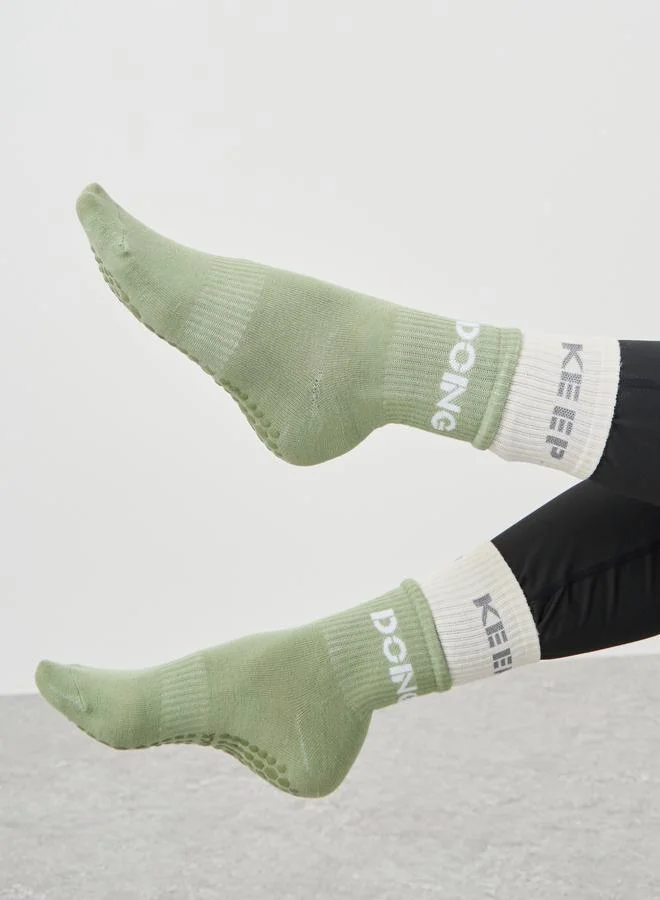 ستايلي Styli Text Print Sock Over Sock Look Silicon Pad Base Crew Yoga Socks