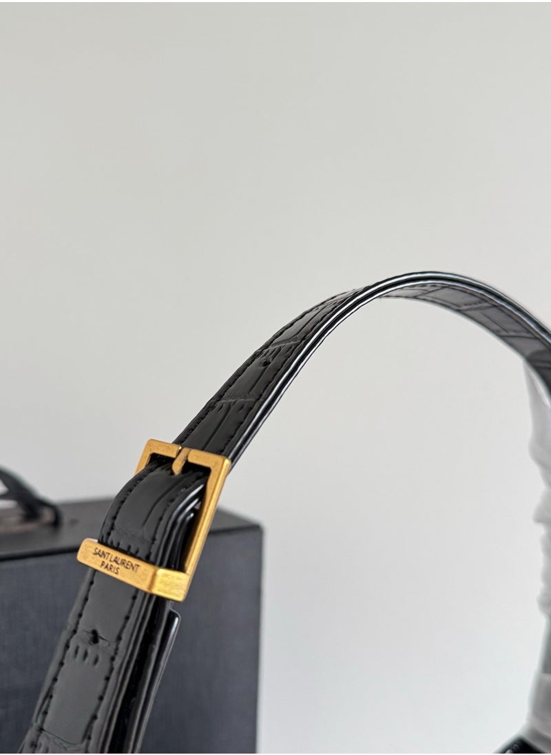 Yves Saint Laurent - Le 5 a 7 Hobo Shoulder Bag - Image 1