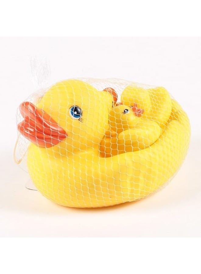 لعبة استحمام على شكل بطة صغيرة تعوم في الماء - Image 4