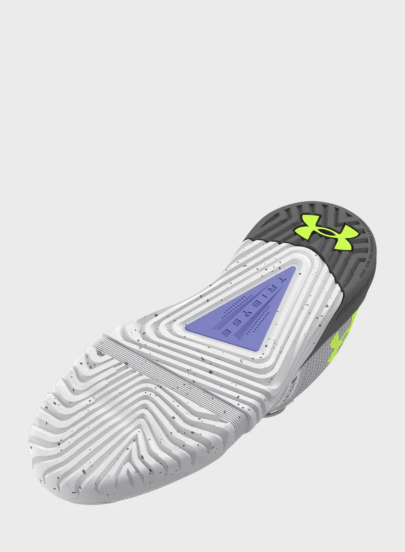 UNDER ARMOUR Tribase Reign 6 Sneakers