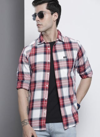 Men Regular Fit Checkered Full Sleeves Spread Collar Casual Shirt - pzsku/Z9659988C7EFD743A34D1Z/45/1745386995/0cf63e2b-e276-465c-b53c-0cf1c7500f94
