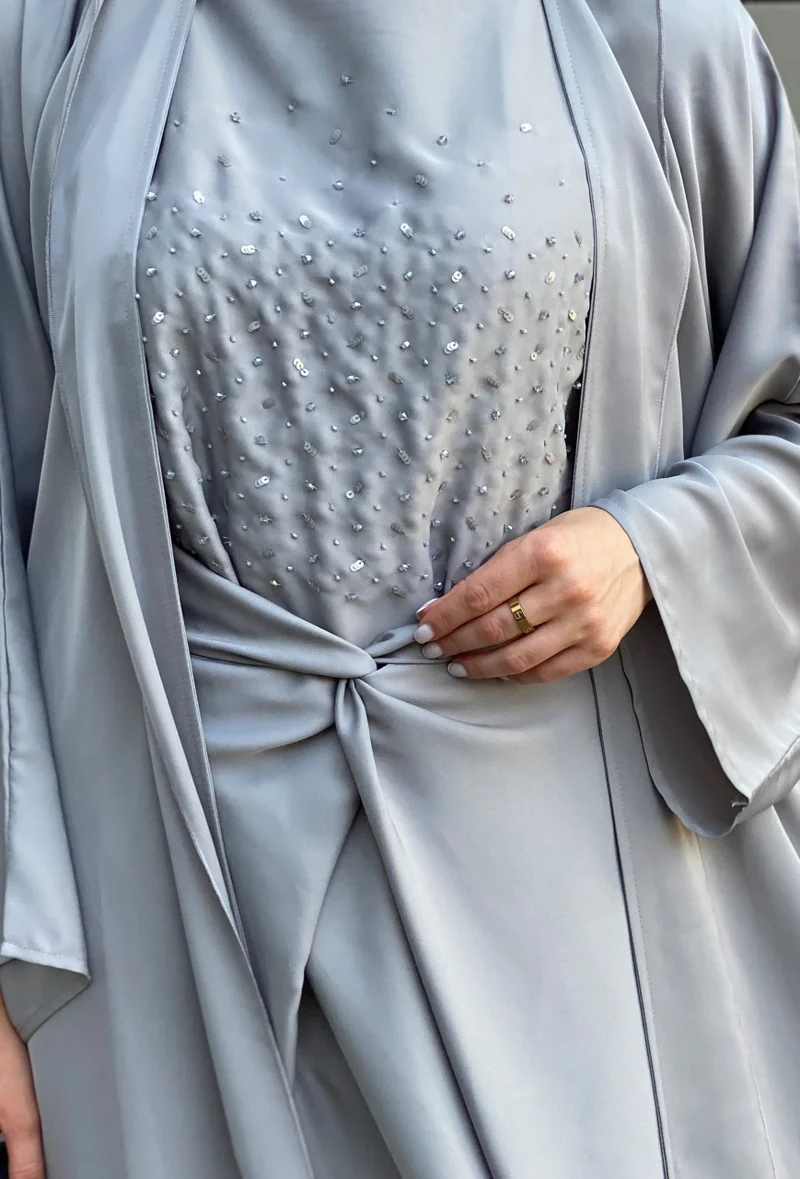 Moistreet  Embroidered Belted Flared Sleeve Abaya Set for Women | Best Price UAE