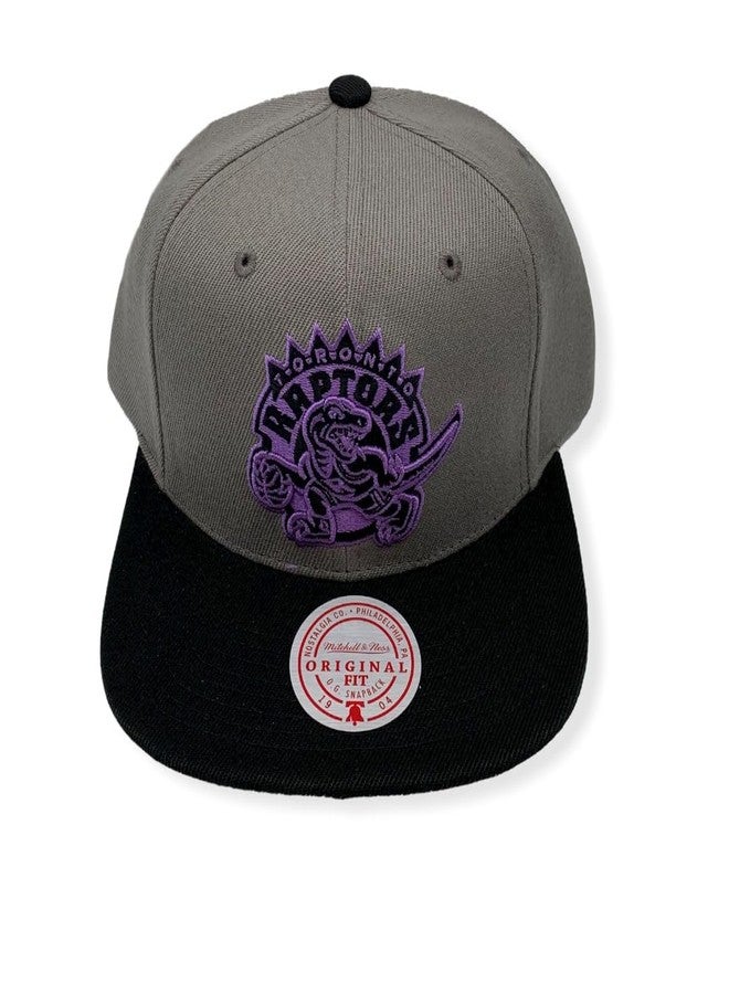Mitchell & Ness NBA® Retro Bolt Deadstock Snapback HWC Raptors Purple One Size - Image 1