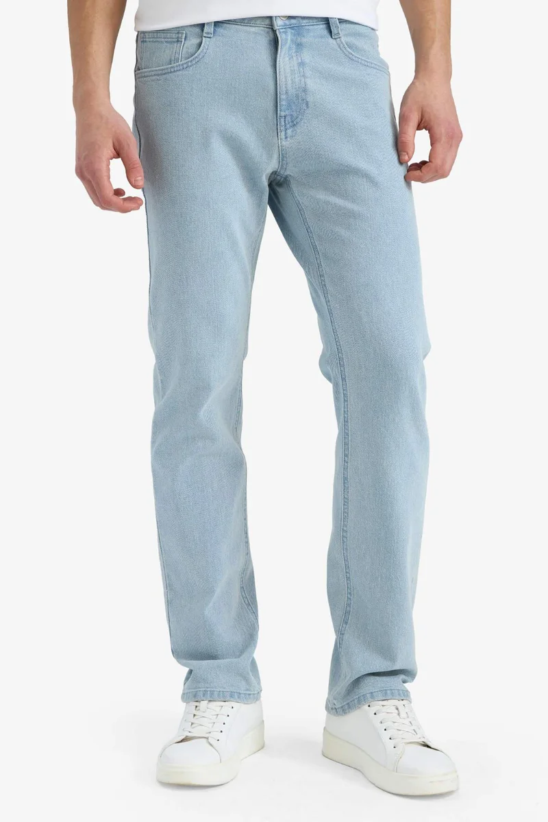 Defacto  Sergio Regular Fit Normal Waist Straight Leg Jeans for Men | Best Price UAE