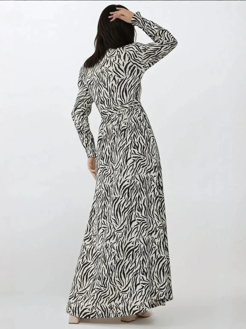 زوبعة فستان ماكسي بياقة دائرية مطبوع بحزام