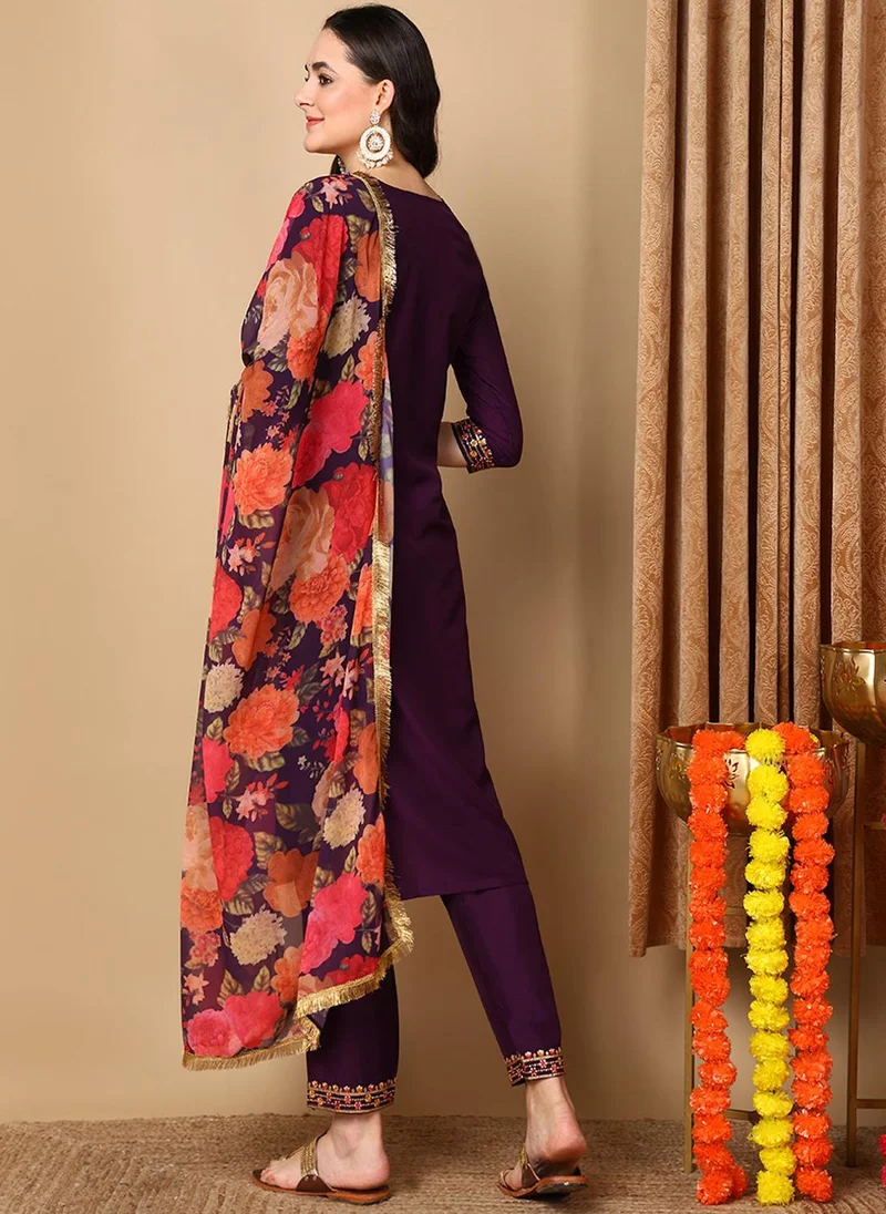 ZERESOUQ Purple Silk Blend Solid Embroidered Straight Kurta Trouser With Dupatta