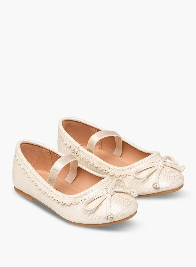 فلورا بيلا من شو إكسبرس حذاء باليرينا للبنات بشريط مطاطي مزين بالدانتيل