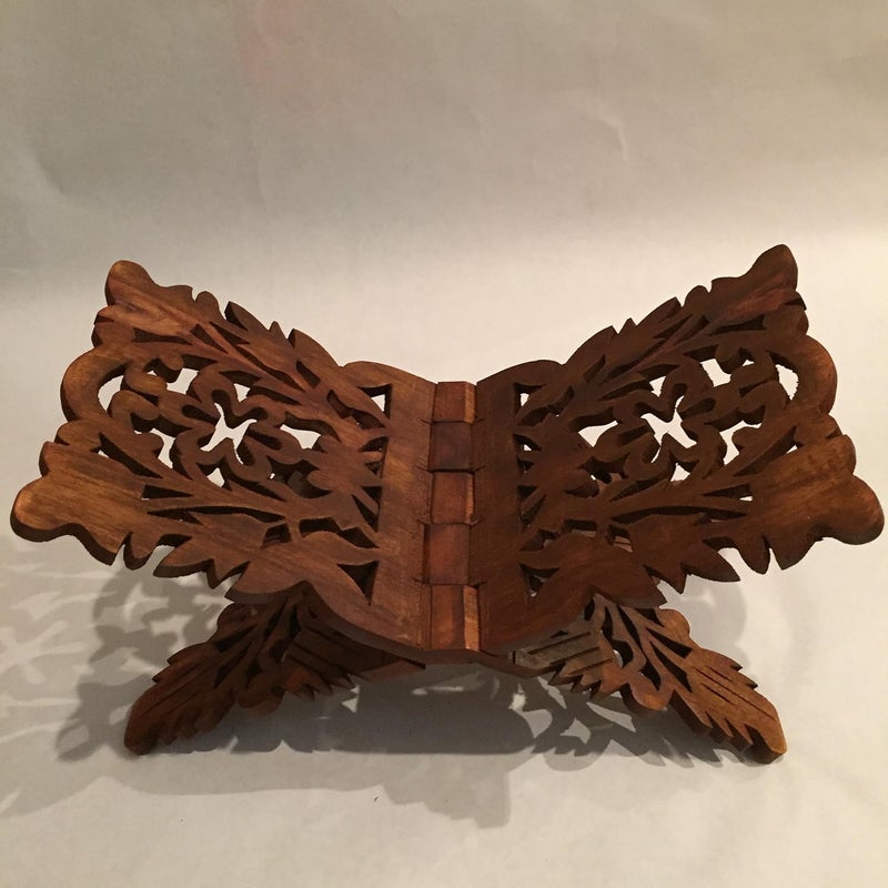 FOOWIN حامل كتاب الصلاة هدية فريدة من نوعها لعطلات رِحال رِحال خشبي منحوت 15.5"x7" - Image 2