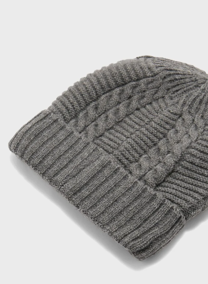 Robert Wood Cable Knit Winter Beanie