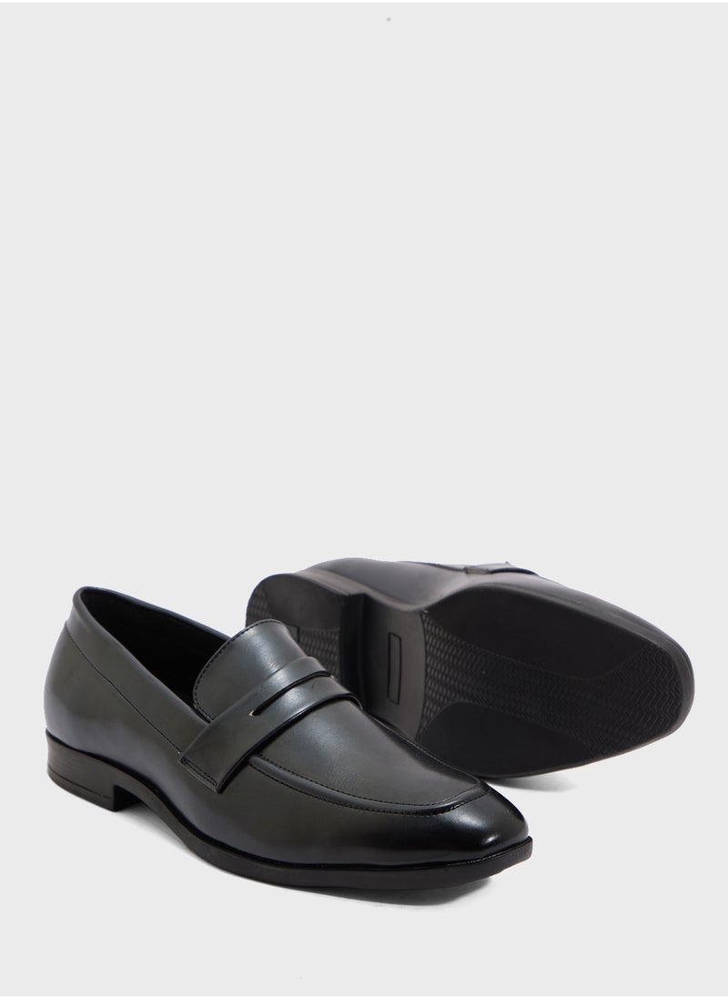 Robert Wood Saddle Detail Classic Formal Slip Ons  - Image 4