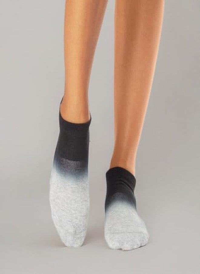 تافي جوارب تافي نوار النسائية الذكية المانعة للانزلاق - جوارب مناسبة لتمارين البار، والرقص، والبيلاتس، واليوغا، مقاس متوسط، لون أسود متدرج - Image 5