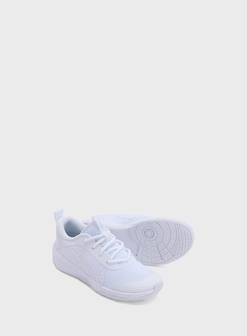 Nike Kids Omni Multi-Court Gs  - Image 3