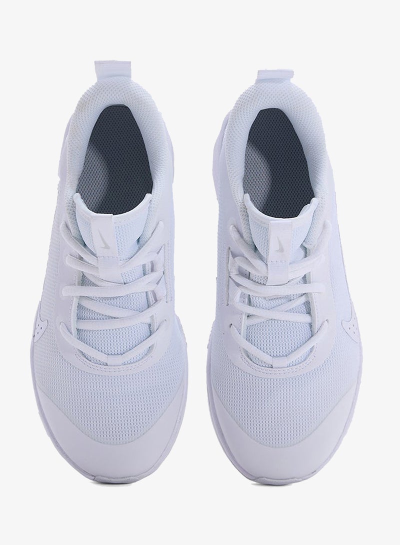Nike Youth Omni Multi-Court Gs - Image 4