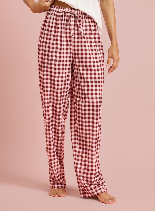 Styli Multi-Color Slogan Print T-Shirt and Checked Straight Fit Pants Pyjama Set - Image 4