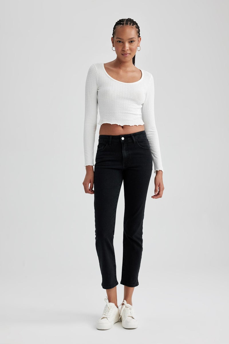 DeFacto Woman Slim Fit Ankle Length Jeans  - Image 4