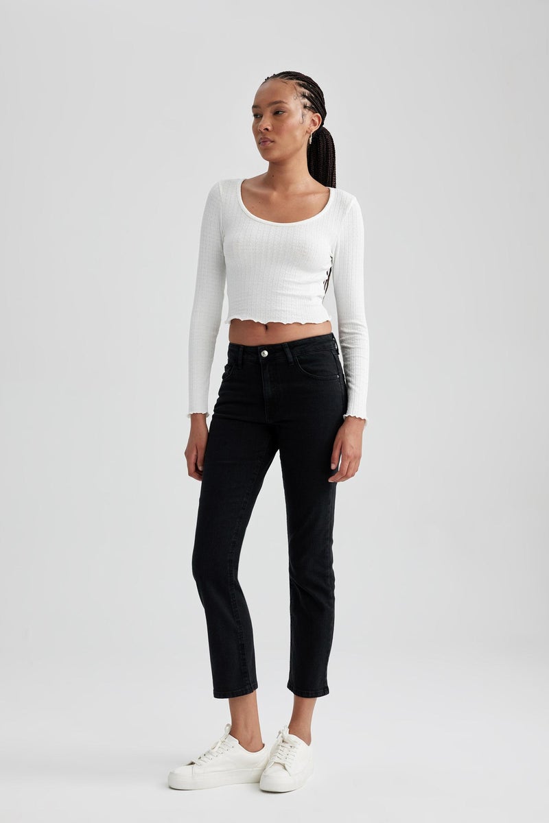 DeFacto Woman Slim Fit Ankle Length Jeans  - Image 2