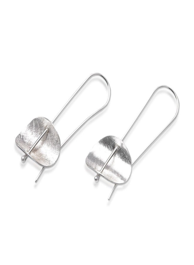 نوفيكا أقراط متدلية من الفضة الإسترلينية مصنوعة يدويًا من نوفيكا | مجوهرات عصرية مصنوعة يدويًا | سلك خطاف فرنسي طويل | مجوهرات مضادة للحساسية | منتج متدلي من مصادر التجارة العادلة | إندونيسيا 1.3 بوصة طول × 0.8 بوصة عرض × 0.2 بوصة عمق - Image 5