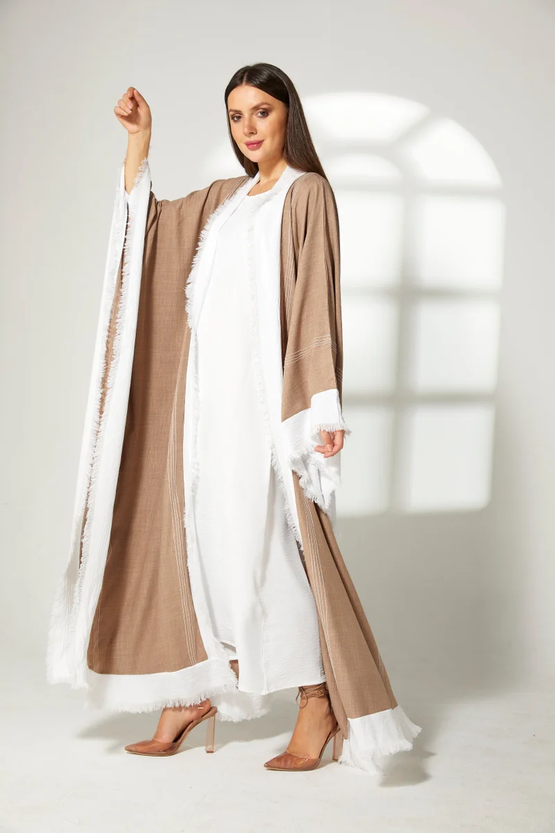 Moistreet Colorblock Flared Sleeve Abaya