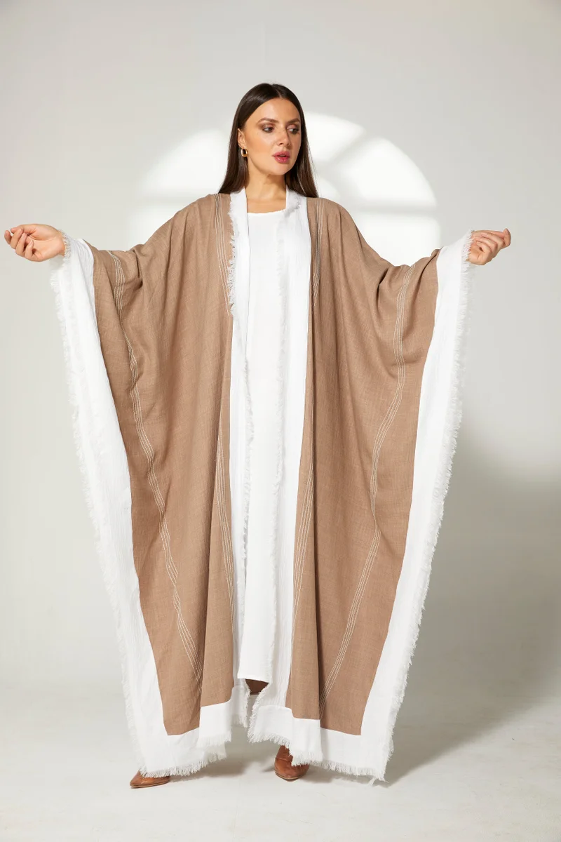 Moistreet  Colorblock Flared Sleeve Abaya for Women | Best Price UAE