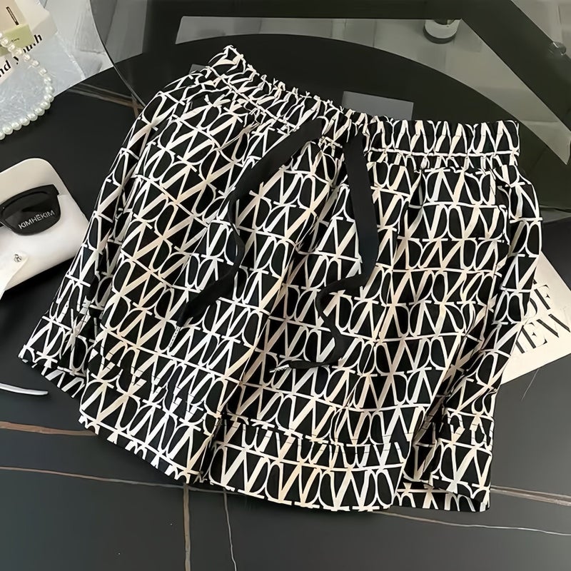 A Complete Set of Two-piece Casual Sports Shorts for Summer, Fashionable and Age-reducing Work Clothing Set for Small People, Popular Style for Women Picture color [single shorts]