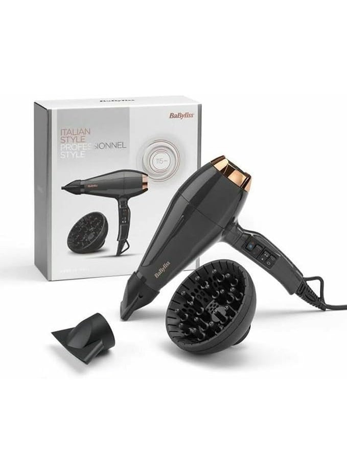 بيبي ليس مجفف الشعر الاحترافي BaByliss Italian Air Pro بقوة 2200 واط ومحرك تيار متردد (AC)، مزود بتقنية الأيونات ومصمم بجودة صالونات التجميل (صُنع في إيطاليا)، يتميز بإعدادين للسرعة والحرارة، ويأتي مع ملحقات موزع الهواء (Diffuser) ومكثف الهواء (Concentrator)، باللون الأسود والرمادي - 6719DE - Image 3