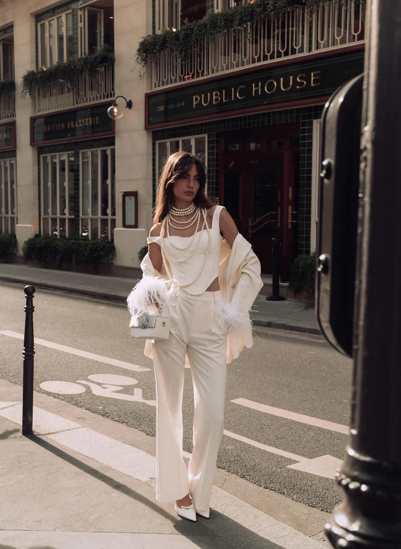 Lichi Loose trousers with waist pleats