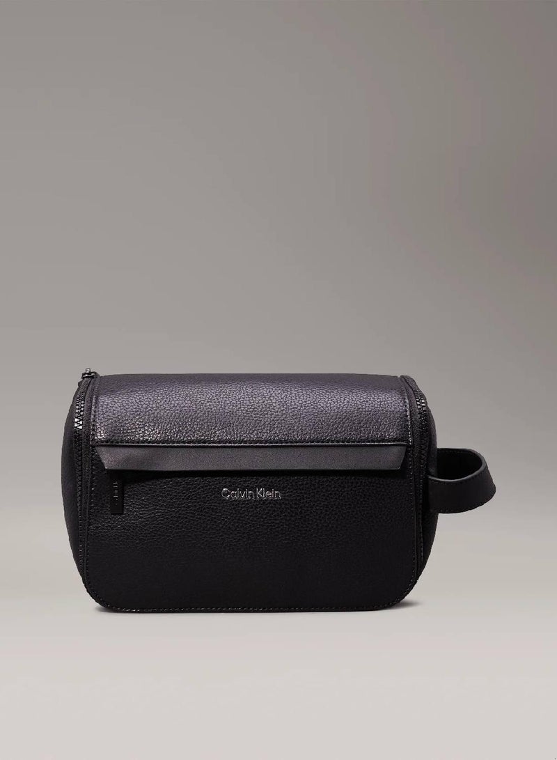 CALVIN KLEIN Wash Bag - Image 1