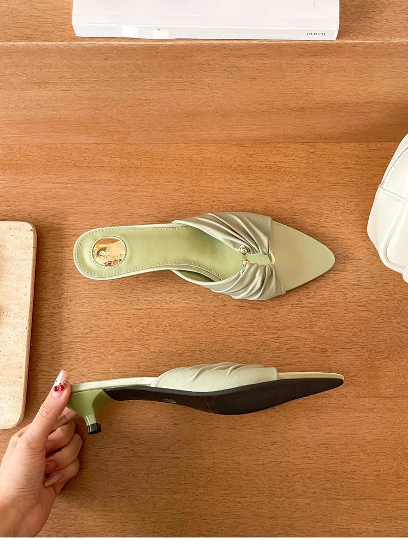 Elegant And Versatile Slippers With Exposed Toes - Image 2