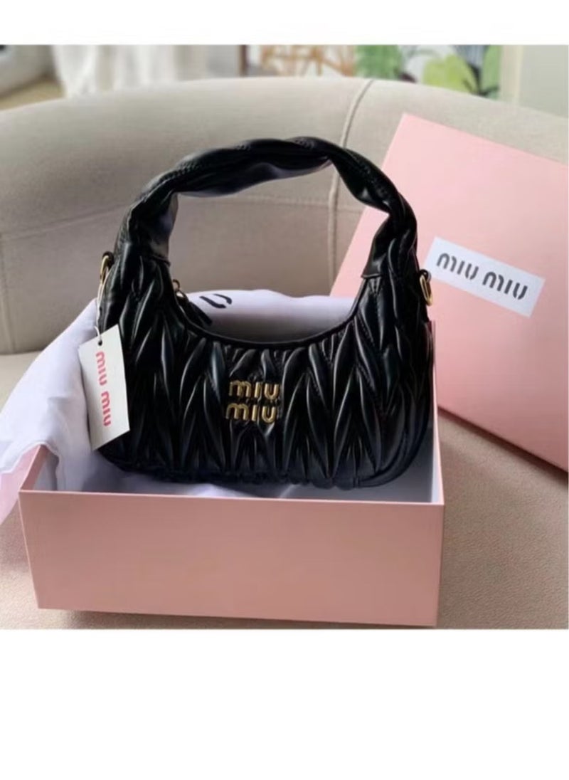 Miu Miu - pzsku/Z9673FDD3D9C816A98E4DZ/45/_/1729796378/79897e85-1df1-4e8a-b212-3d6daaebb313