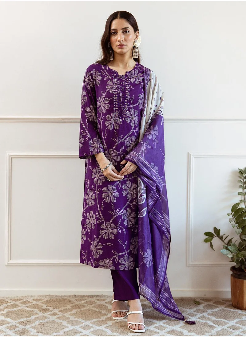 آي شين Women Bandhani Printed Regular Kurta With Trousers & With Dupatta