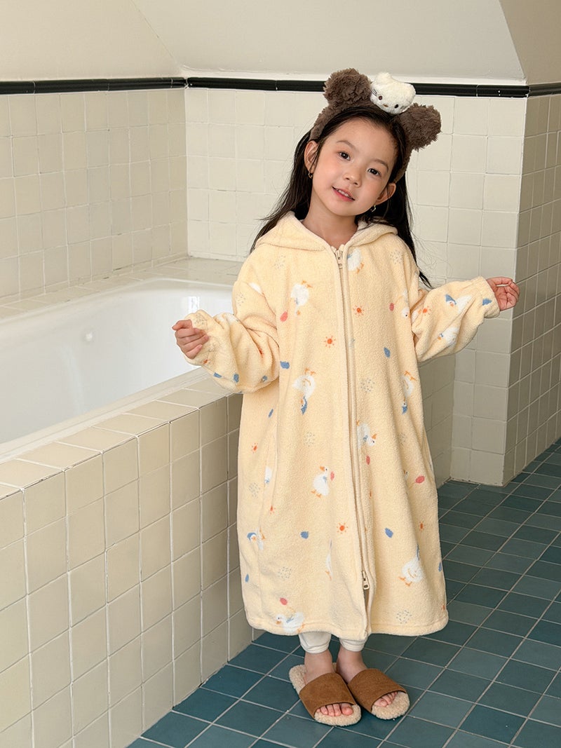 Aimobeibei Children''s Cartoon Cute Warm Polka Dot Pajamas Double-Sided Snowflake Coral Fleece Hooded Robe Loungewear - Image 3
