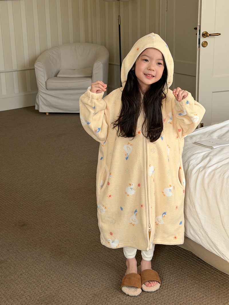 Aimobeibei Children''s Cartoon Cute Warm Polka Dot Pajamas Double-Sided Snowflake Coral Fleece Hooded Robe Loungewear - Image 4