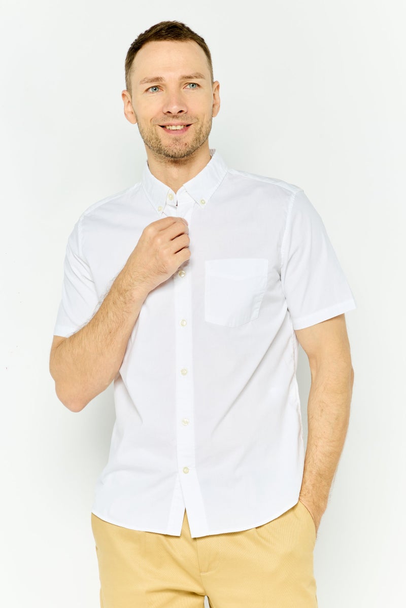 GAP Men Standard Fit Solid Short Sleeves Casual Shirt, White - Image 1
