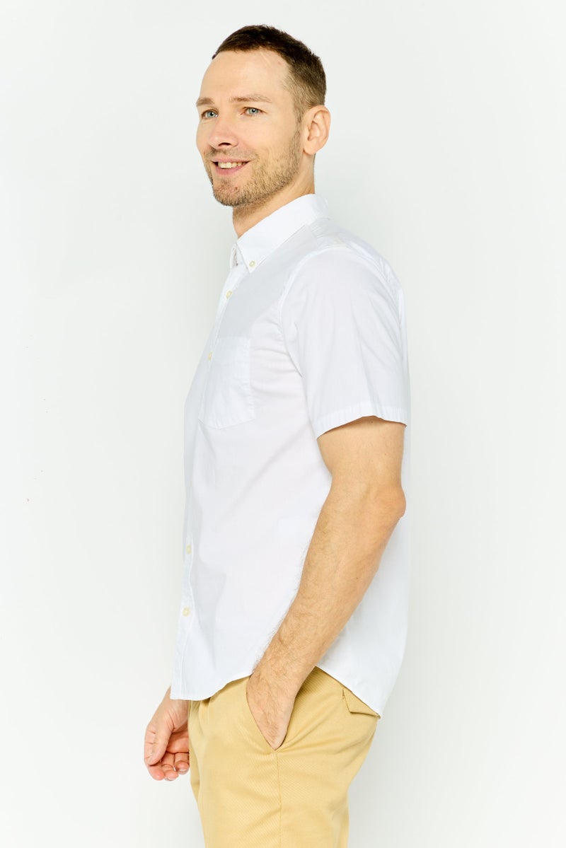 GAP Men Standard Fit Solid Short Sleeves Casual Shirt, White - Image 4