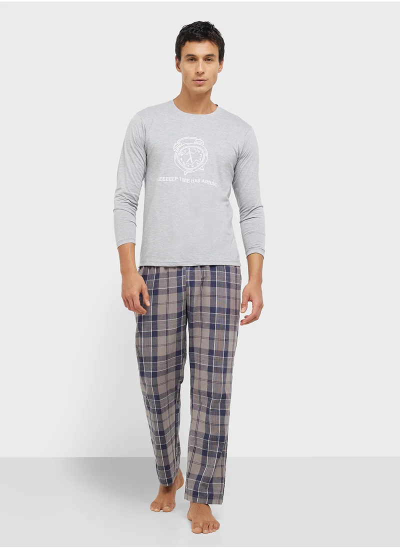 سفنتي فايف Nightwear T-Shirt & Pants Set