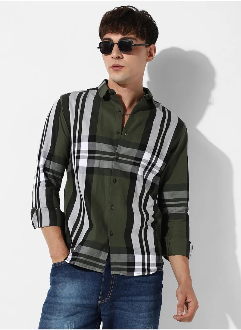 كامبوس سوترا Campus Sutra Men's Tartan Plaid Dark Green Button Up Regular Fit Shirt For Casual Wear | Cotton Spread Collar Shirt Crafted With Regular Sleeve & Comfort Fit For Everyday Wear