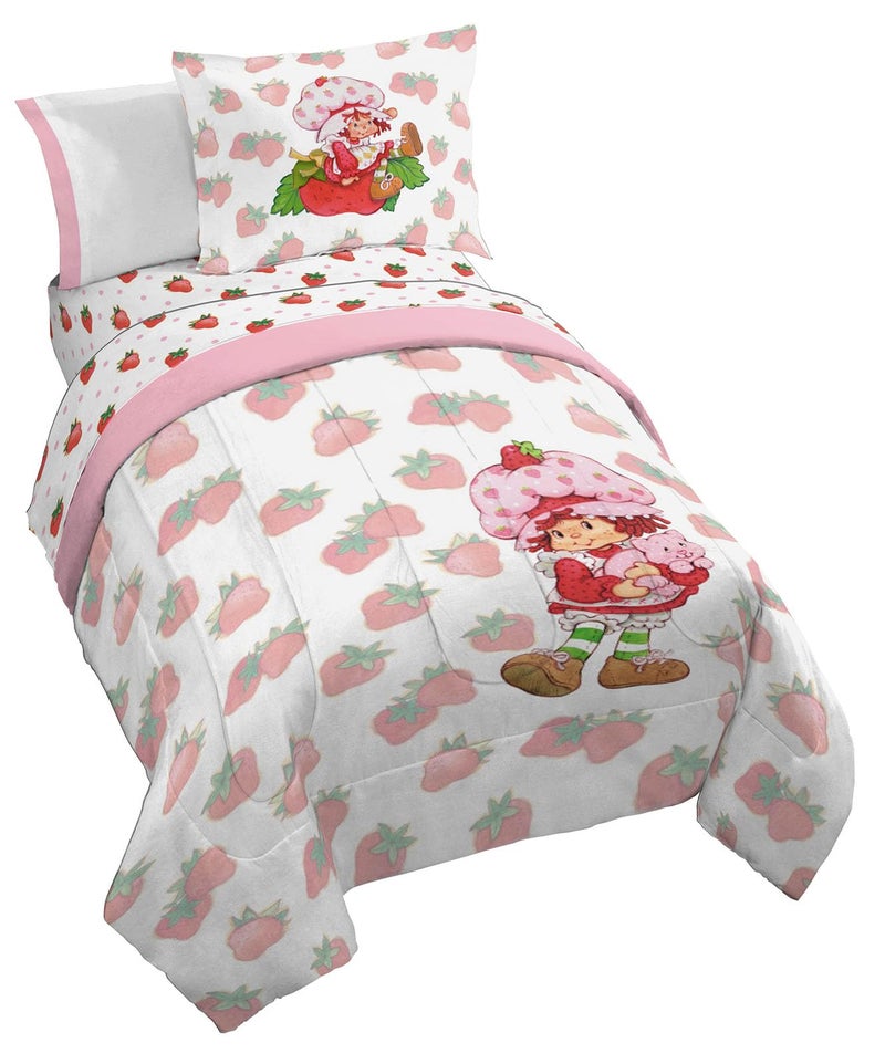 Jay Franco Strawberry Shortcake Twin Comforter Set  Bedding Includes Sheet Set  Pillow Covers  Super Soft Pink  White Kids Bedding 5 Piece