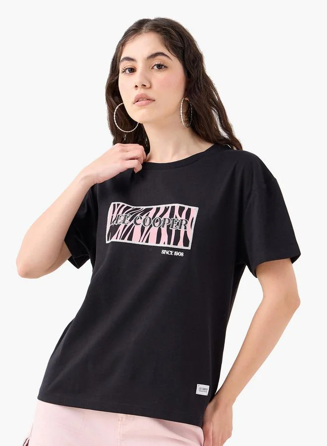 لي كوبر تيشيرت لي كوبر بطبعة وياقة دائرية وأكمام راجلان