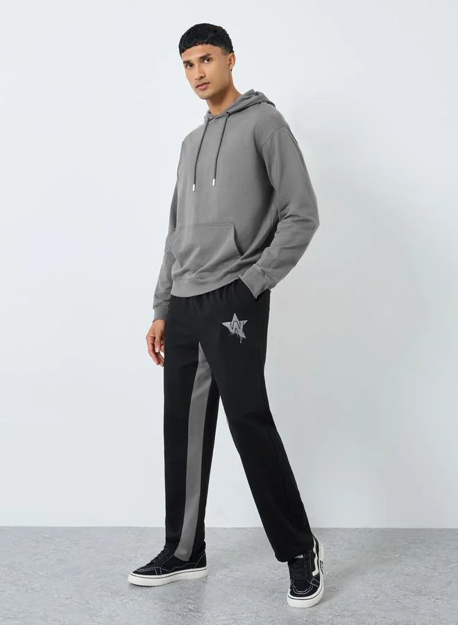 Styli Styli Men Oversized Terry Joggers with Contrast Inseam