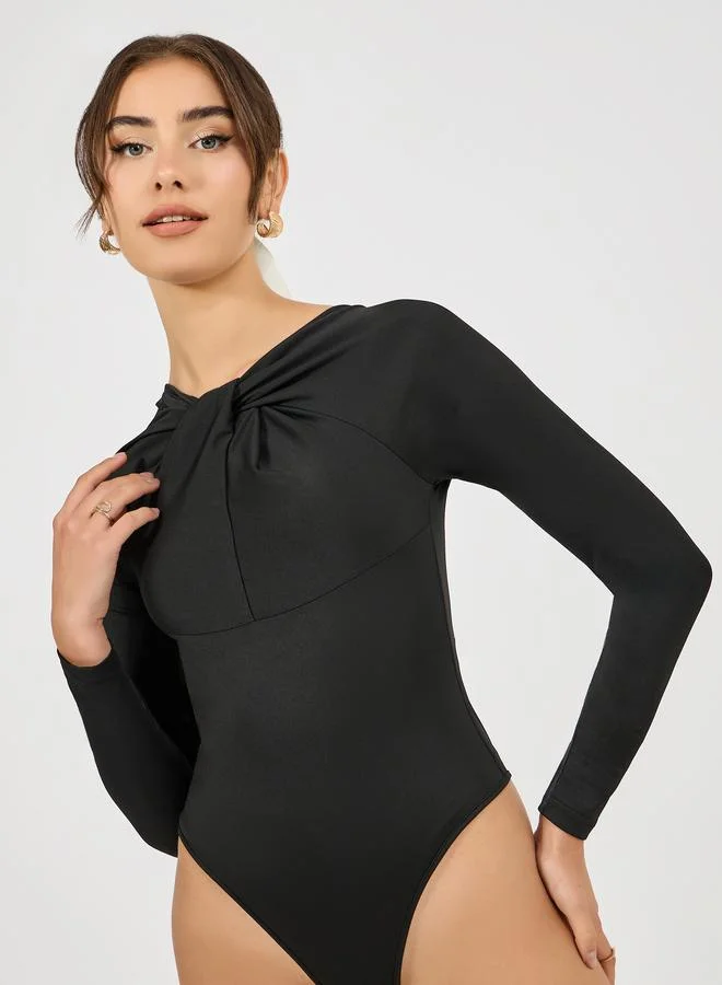 ستايلي Styli Twisted Neckline Detail Long Sleeves Bodysuit
